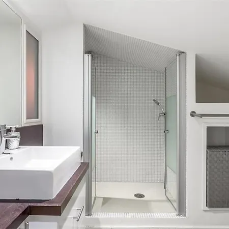St Jean De Luz, Centre Ville, Appt 6 Couchages - Classe 3 Etoiles *