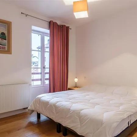 Apartment St Jean De Luz, Centre Ville, Appt 6 Couchages - Classe 3 Etoiles