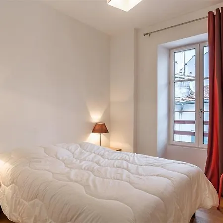 St Jean De Luz, Centre Ville, Appt 6 Couchages - Classe 3 Etoiles *